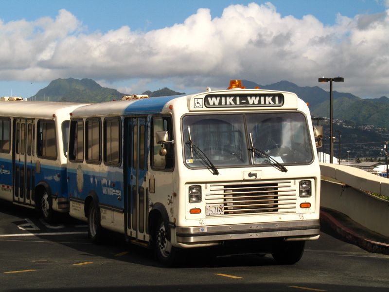 Datei:WikiWiki-Bus.jpg